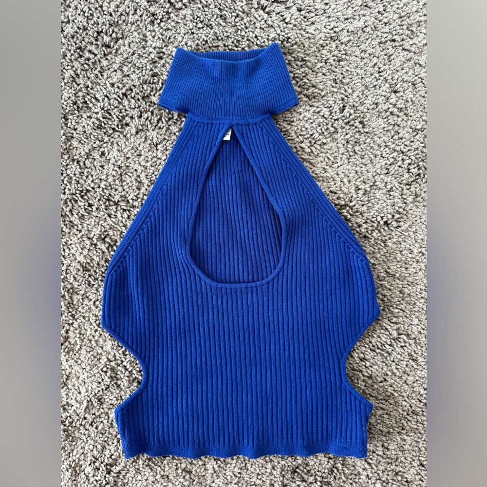 Urban Outfitters Blue Keyhole Cut Out Top size small